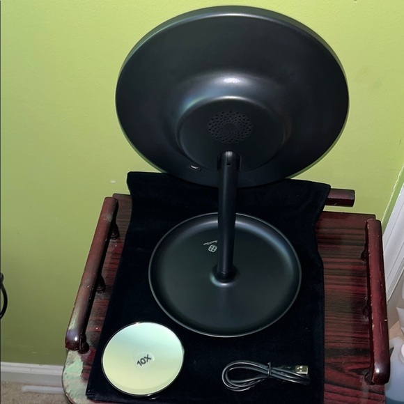 🆕 Peace & Clover HD Glass LED Makeup Mirror - Picture 5 of 13